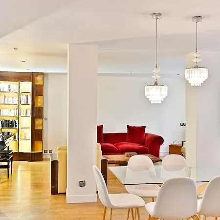 Grand 150m2 - Ii * Paris